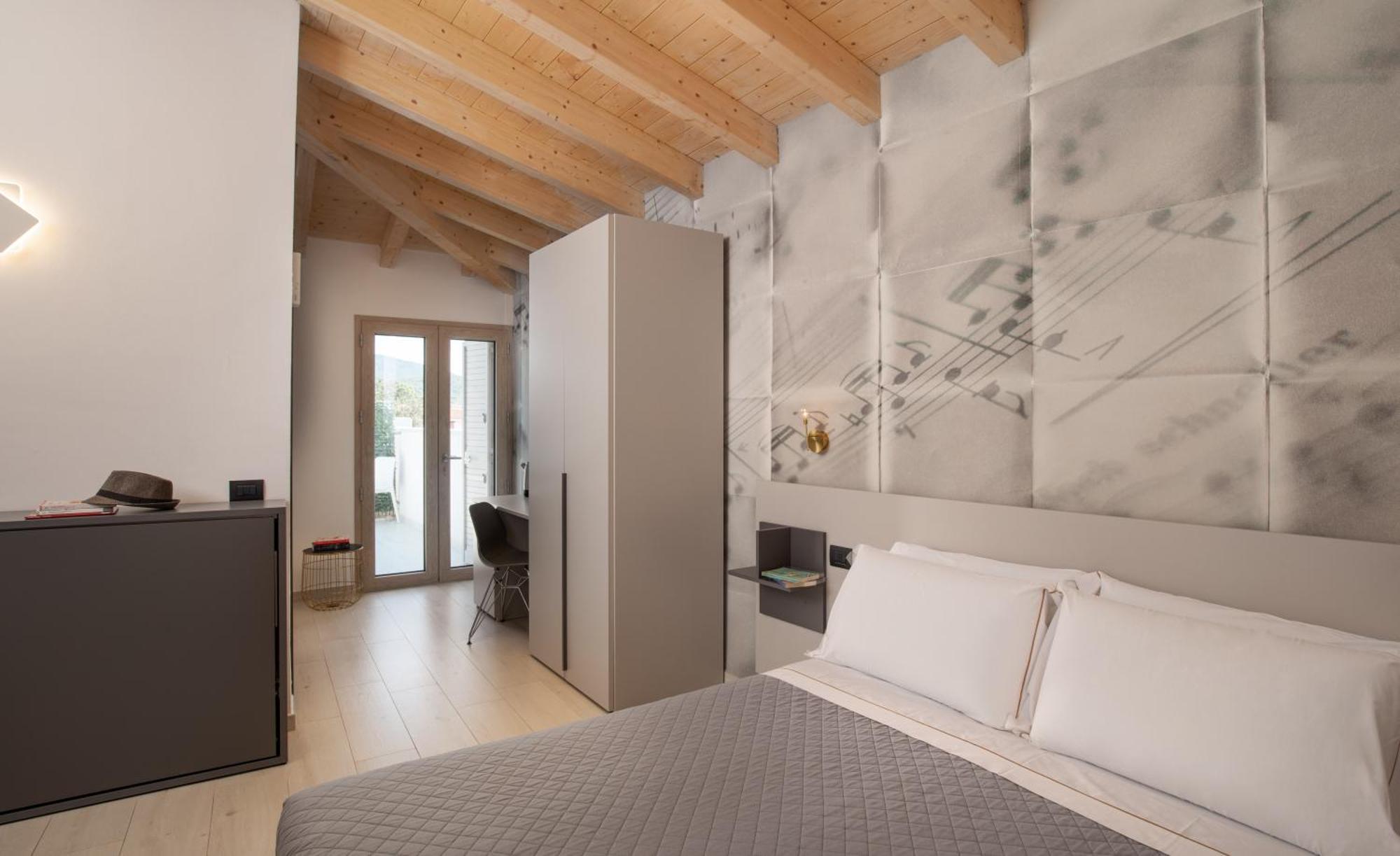 Theodore Rooms San Teodoro  Exterior photo